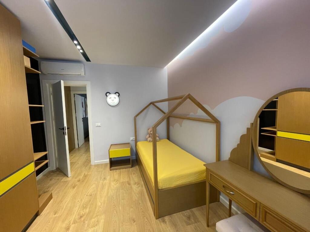 Apartament per qera 2+1+2+parkim tek Liqeni i Thate