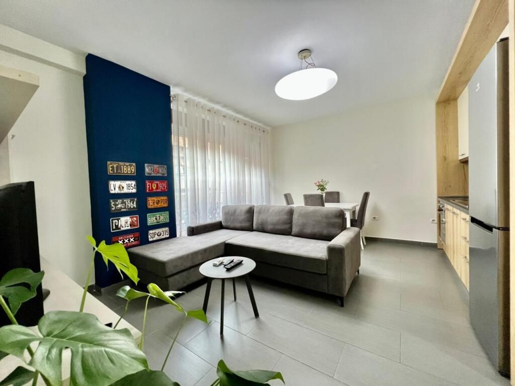 QIRA, APARTAMENT MODERN 1️⃣➕1️⃣, RRUGA BARRIKADAVE ‼️