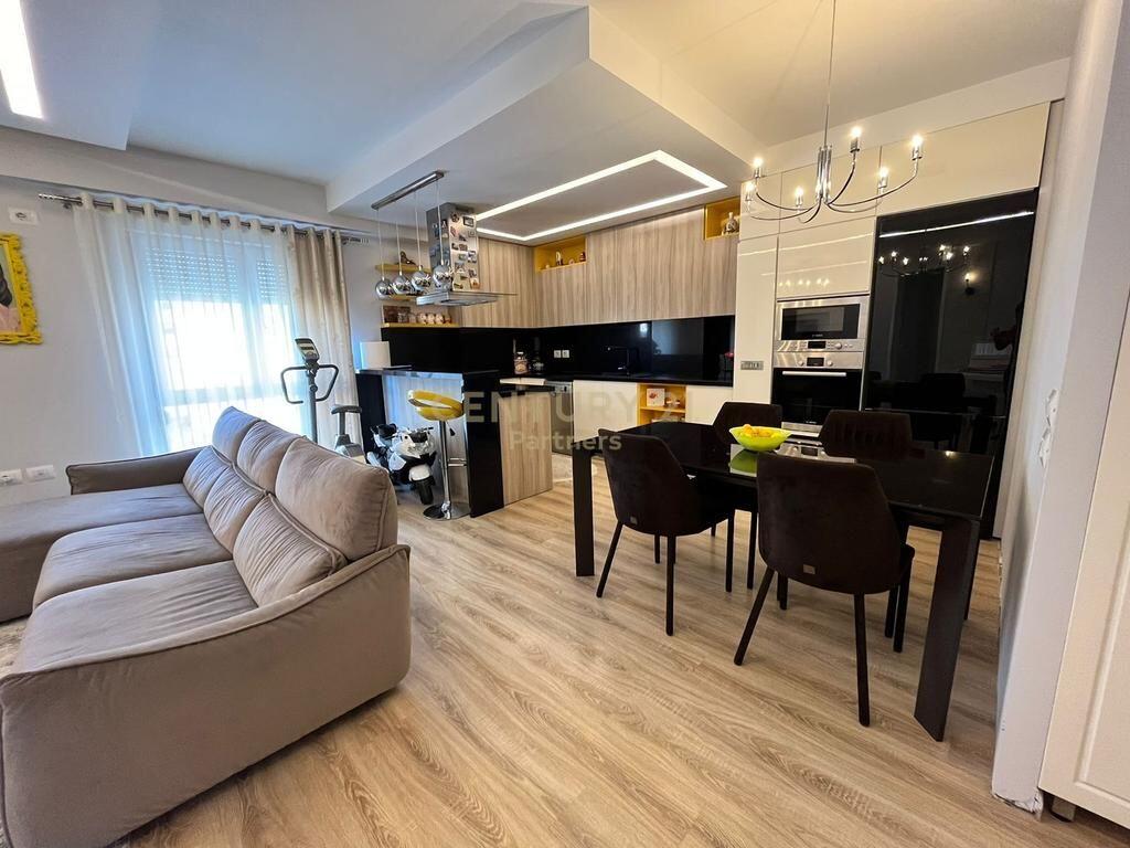 3+1+2 ME QIRA NE KOMPLEKSIN MAGNET. 1,200 € /Muaj