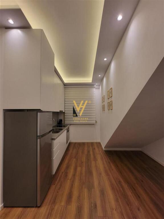 JEPET APARTAMENT 1+1 ME QERA TE RRUGA E DURRESIT 620 EURO