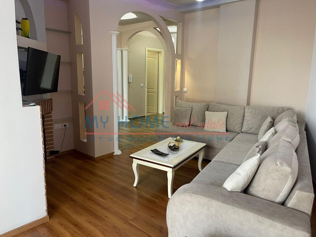 Apartament 1+1 me qera te Shkolla e Kuqe ne Tirane