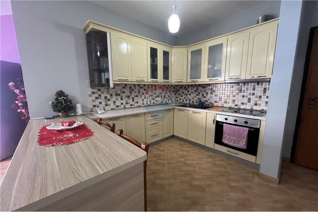 Apartament 2+1+2 me Qira