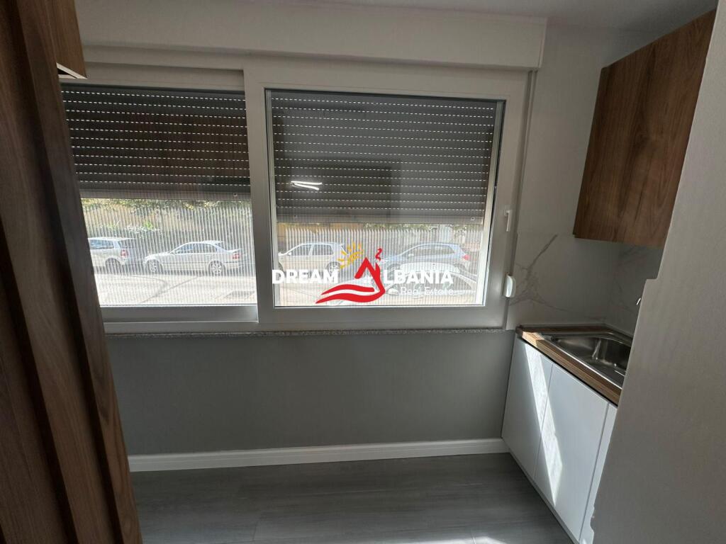 Apartment 1+1 for rent for office/residence on Qemal Stafa street near the Red School (ID 4219472) is given for rent