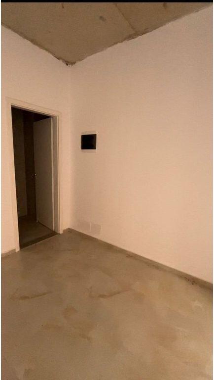 Locale Commerciale in Affitto ad Ali Demi presso il Complesso Mangalem, Tirana 300 € /Mese