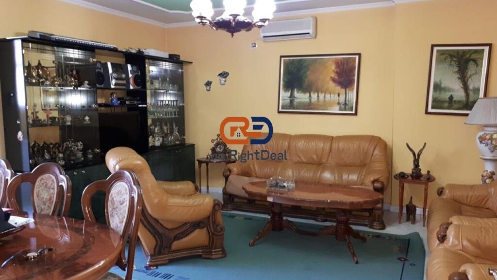 Tek Myslym Shyri, Shitet Apartament 2+1 Per Investim !!