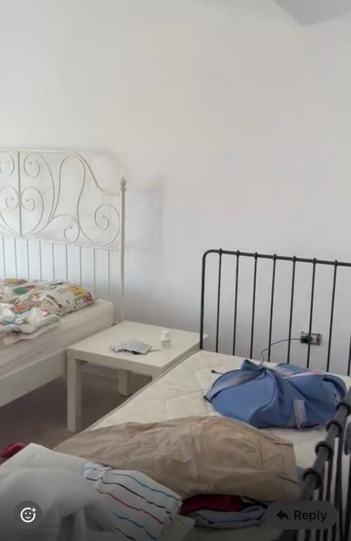 1+1,i mobiluar te medredeja,cmimi 450 mije leke