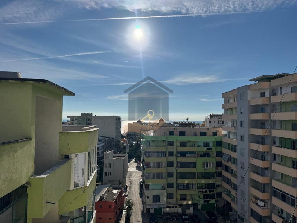 Shitet apartament 2+1 – Plazh Hekurudha