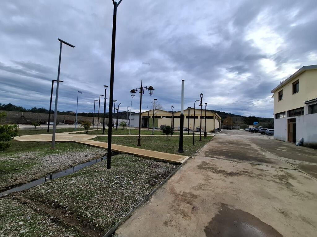 Magazinë Industriale në Shitje