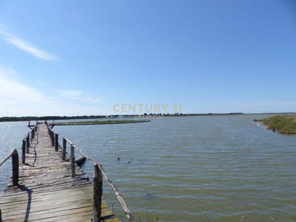 Vendesi Hotel / Ristorante + Terreno a Divjake 290.000 €