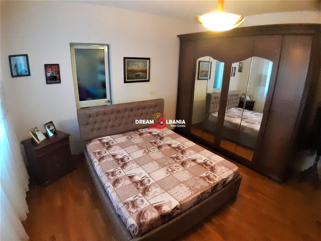 Villa con terreno in vendita nella zona di Don Bosco Tirana (ID 4151059)