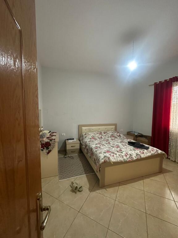 Vendesi in vendita a due piani a Babrru