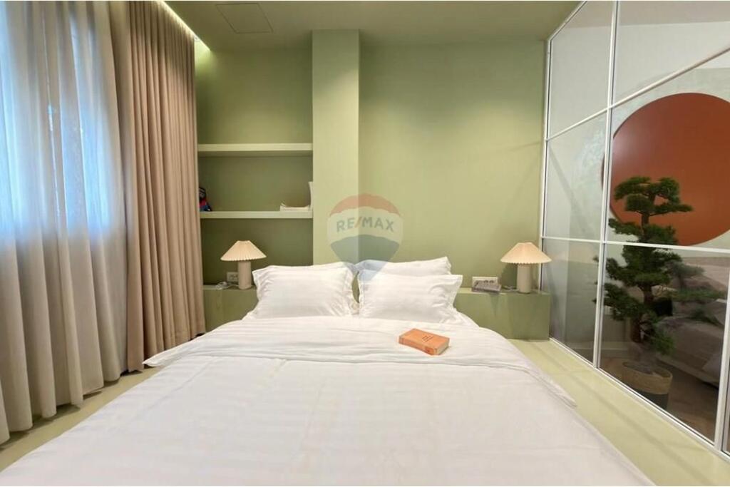 Studio apartment for rent Ballet School!