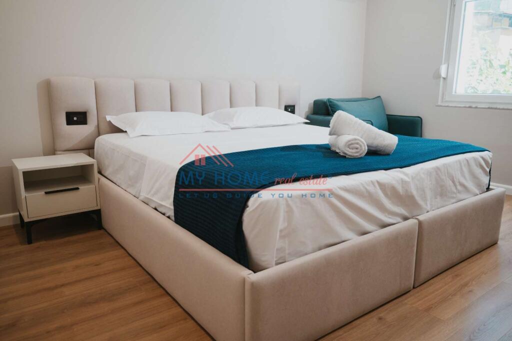 2 Garsoniere me Qira Myslym Shyri Tirane