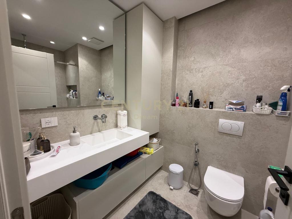 In Vendita – Appartamento 2+1+2 + 2 Posti Auto