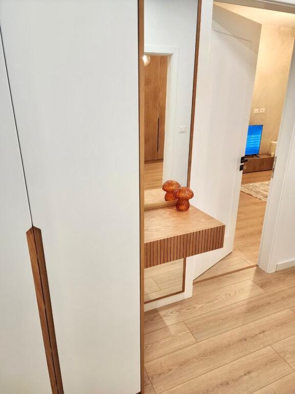 🔥Appartamento Hera il Primo in affitto: 2+1 &amp; Balcone || (📍Centro di Tirana - Dentro il centro Galeria)  || 1500€/Mese 100% Nuovo 🔥