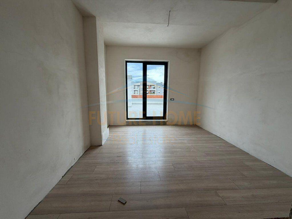 Shitet, Apartament 2+1+Verande, '' Urban Gate '' Residence, Unaza e re, Tirane