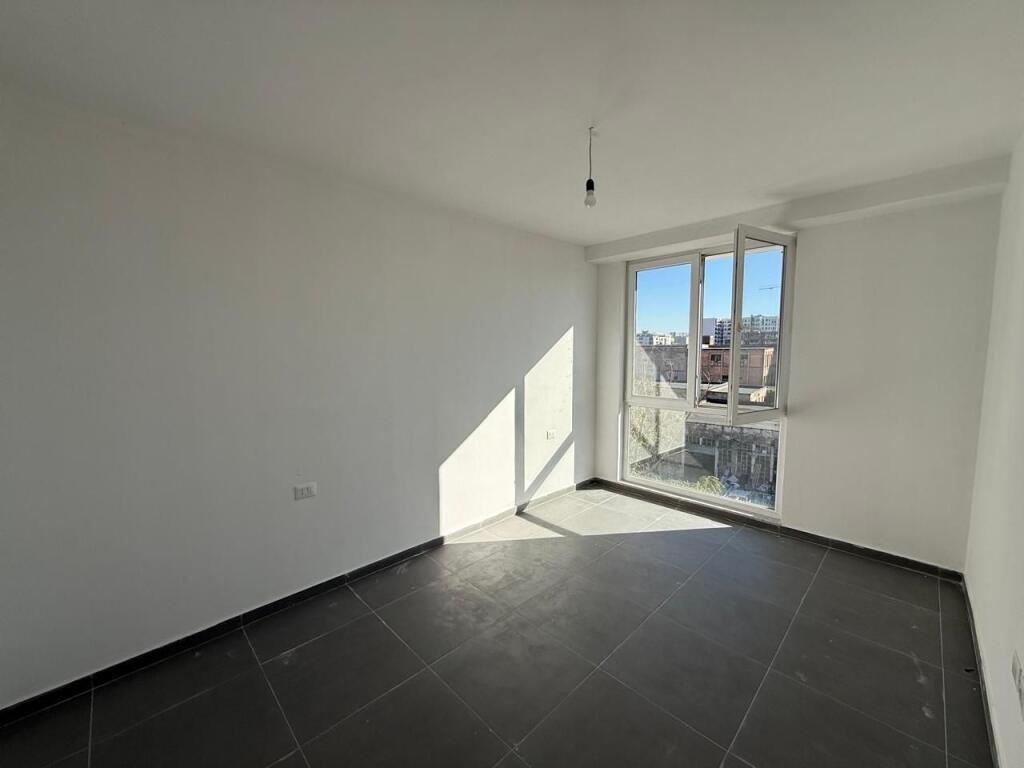 Jepet me qira apartament 1+1 te Rruga “5 Maji”