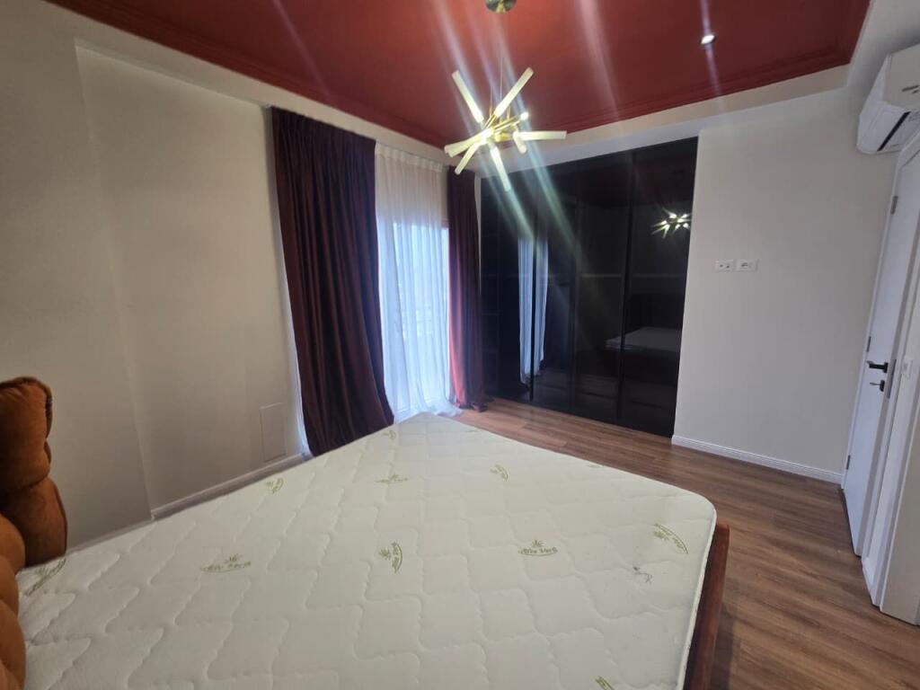 APARTAMENT 2+1+2+ POST PARKIMI | ME QIRA | LIQENI I FARKËS