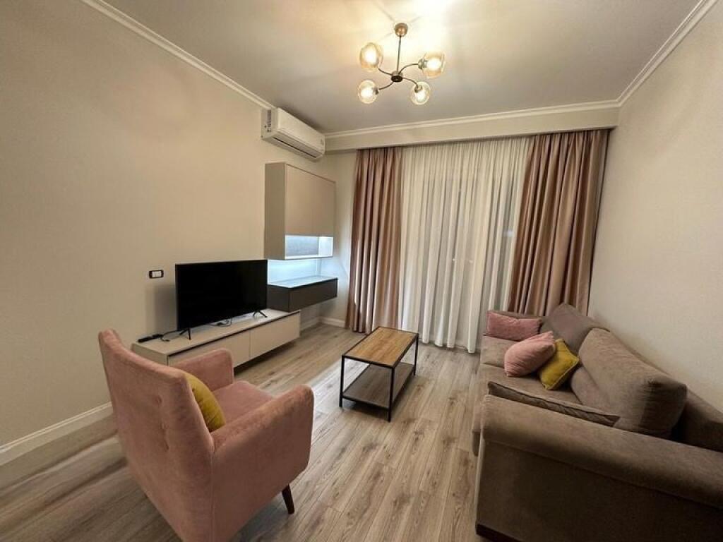 🏡 APARTAMENT ME QERA 1+1 — AFËR TEG