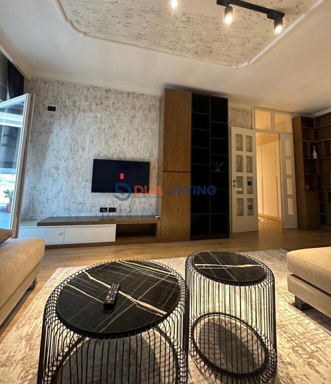 Jepet me Qira Apartament 2+1 ne Shkoze !!