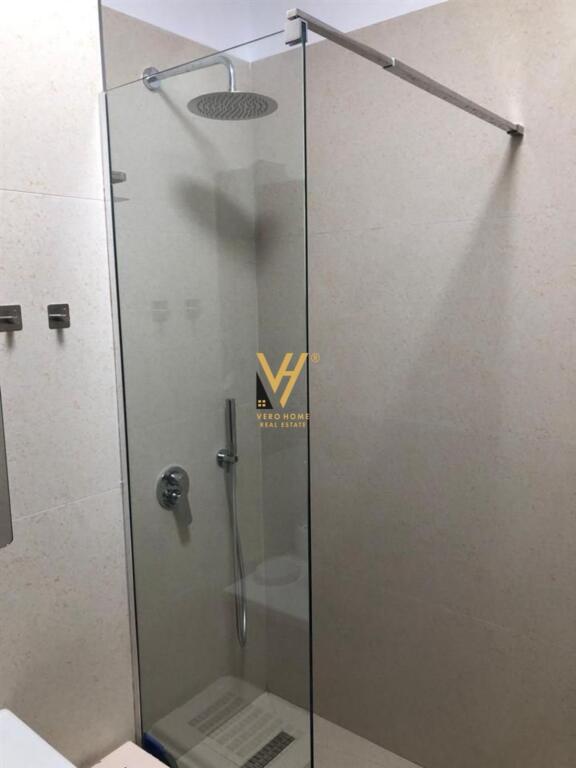 JEPET APARTAMENT 1+1+BLK ME QERA TE ISH EKSPOZITA 70.000 LEKE