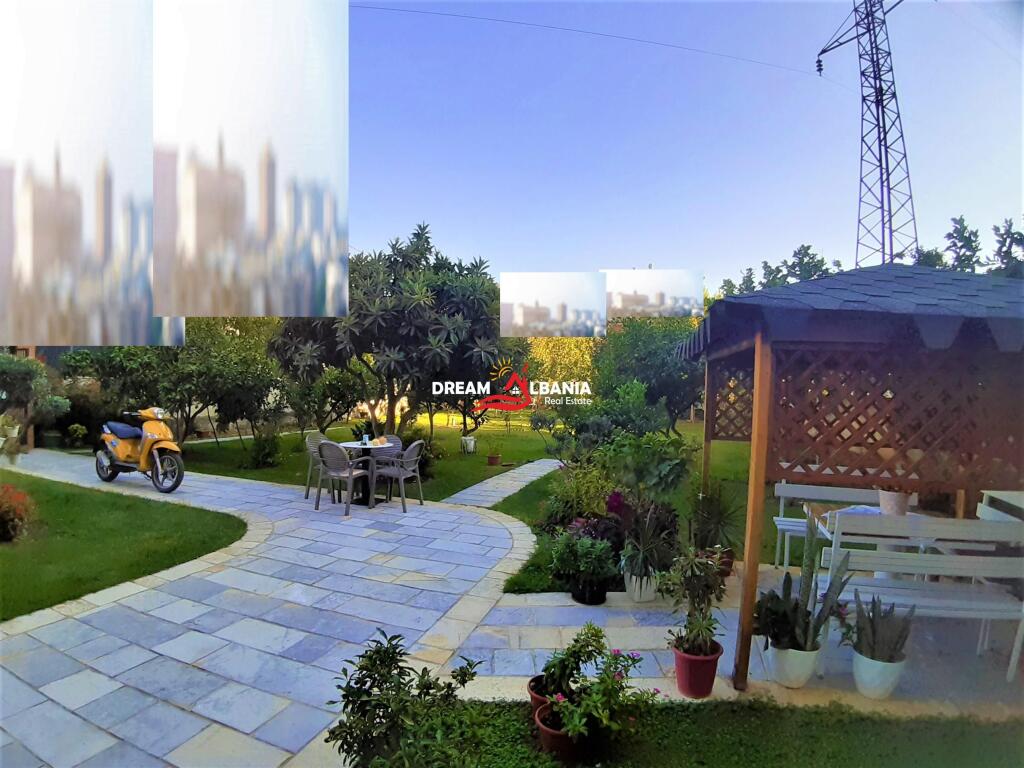 Villa con terreno in vendita nella zona di Don Bosco Tirana (ID 4151059)