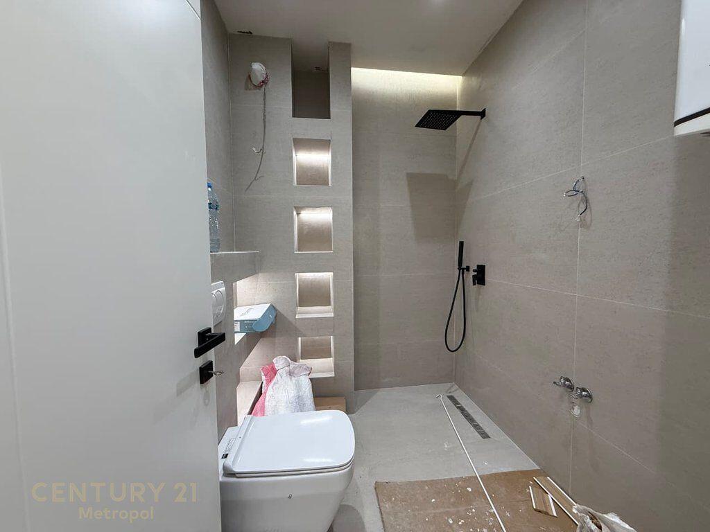 SHES APARTAMENT 1+1 ME VERANDE-KOMPLEKSI FRATARI! 140,000 €