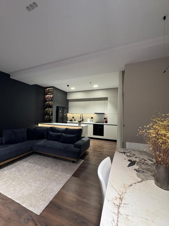 Appartamento 2+1 e posto auto in vendita vicino a Spak (ipoteca).