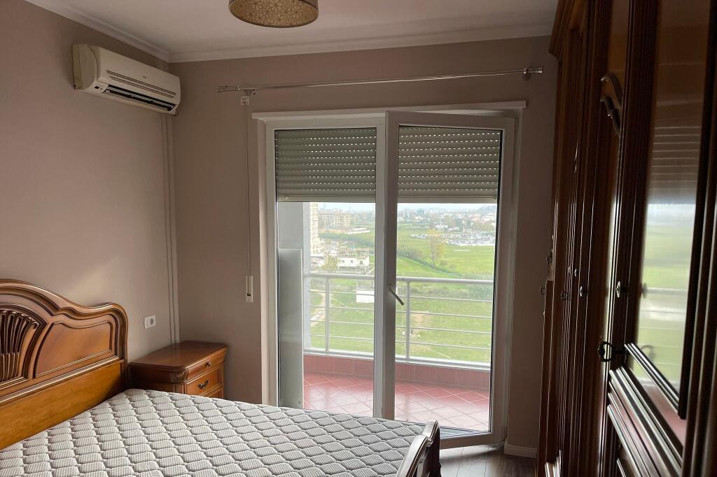 Shitet Apartament 2+1 i Mobiluar – Astir, pranë Bar Return