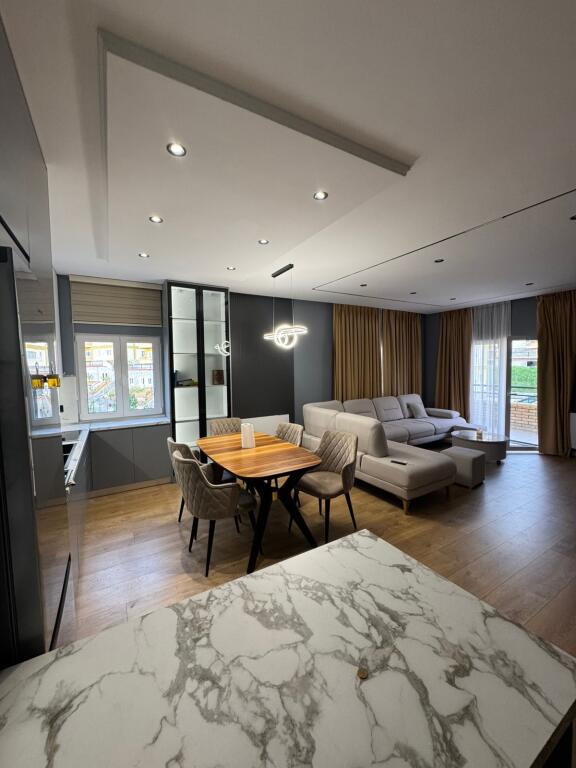 SHITET APARTAMENT 2+1+2 FARKE 210.000 EURO