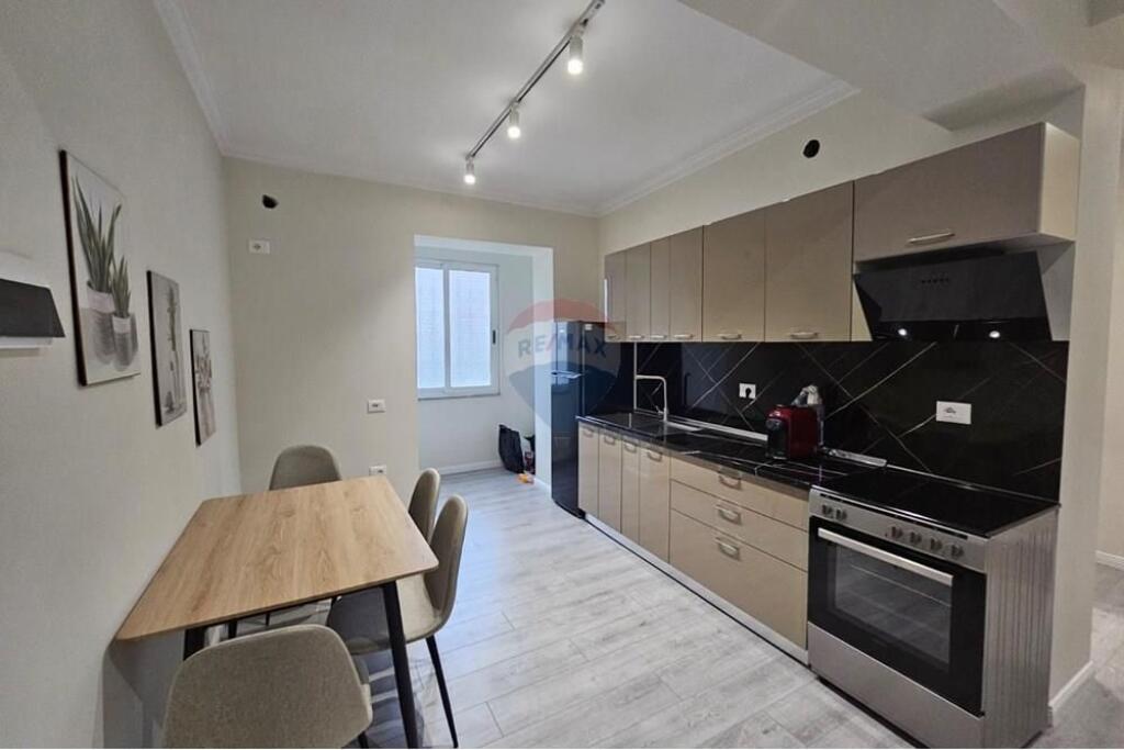 Apartment for rent 2 bedroom in Bllok - Garda