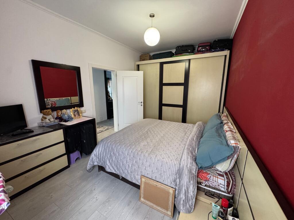 SHITET APARTAMENT 2+1 PRANE BULEVARDIT TE RI, TIRANE