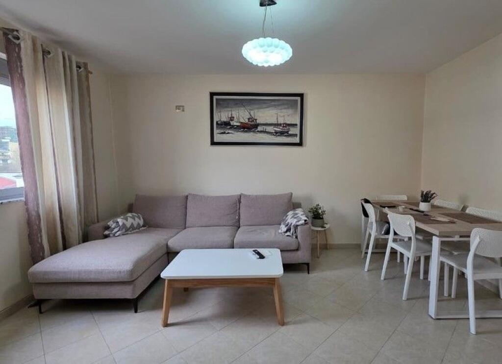 Shitet, Apartament 1+1, Oxhaku , Tiranë