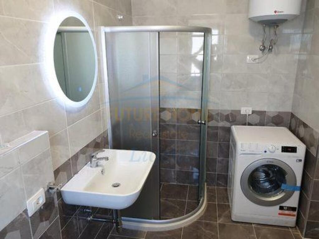 Shitet, Apartament 2+1+2, Rruga Dritan Hoxha, Tirane.