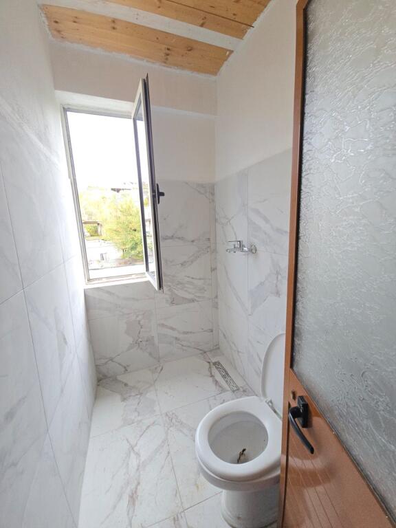 AFFITTASI APPARTAMENTO 2+1 PRESSO CEZMA E FERRES DURRES