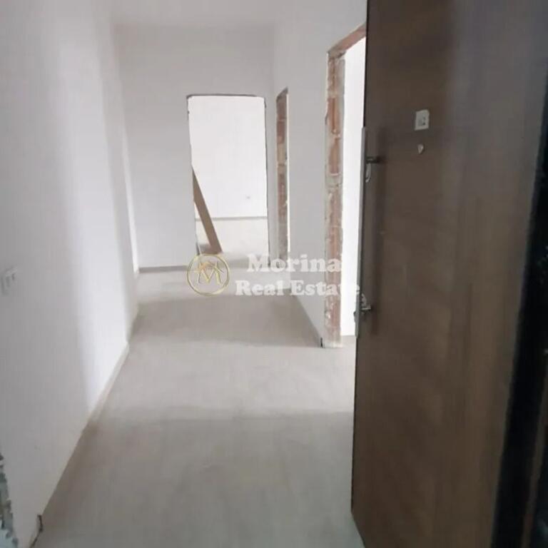 Qera, 2 Apartamente 2+1, te mbikalimi i Shkozes, 1700 euro/muaj