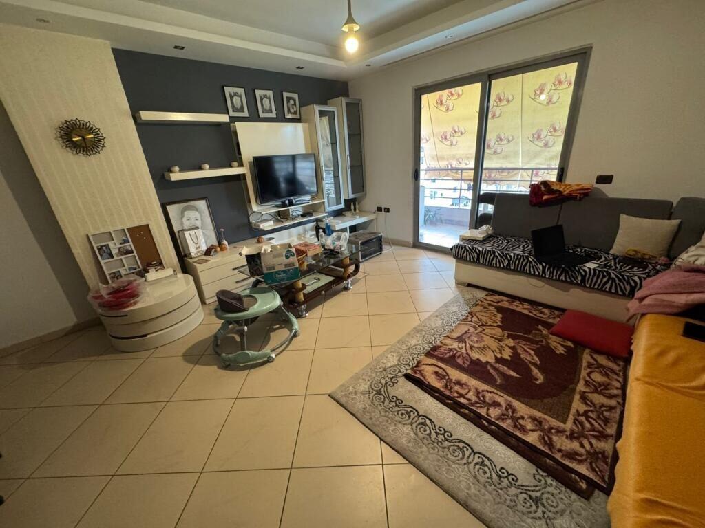 Super apartament 2+1 me qira ne Yzberisht