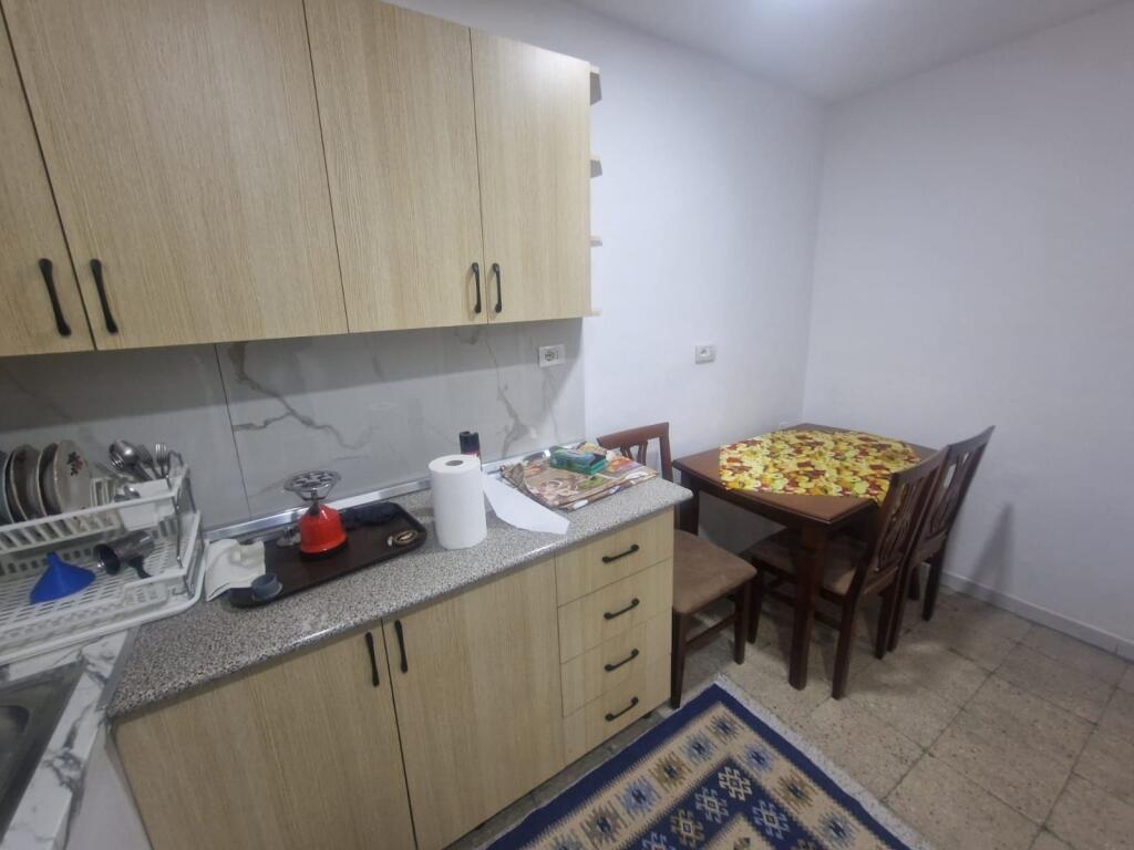 Jepet me qera apartament 1+1 te Zogu i Zi.