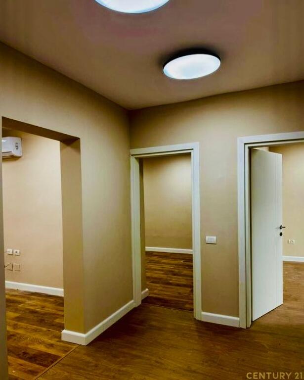 APARTAMENT 2+1 PER SHITJE PRANE PETRO NINIT!