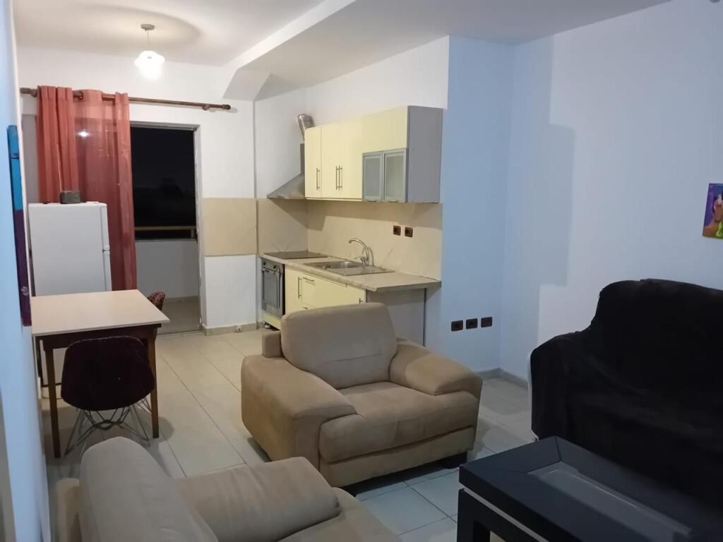 Affittasi 1+1 vicino al complesso Delijorgji