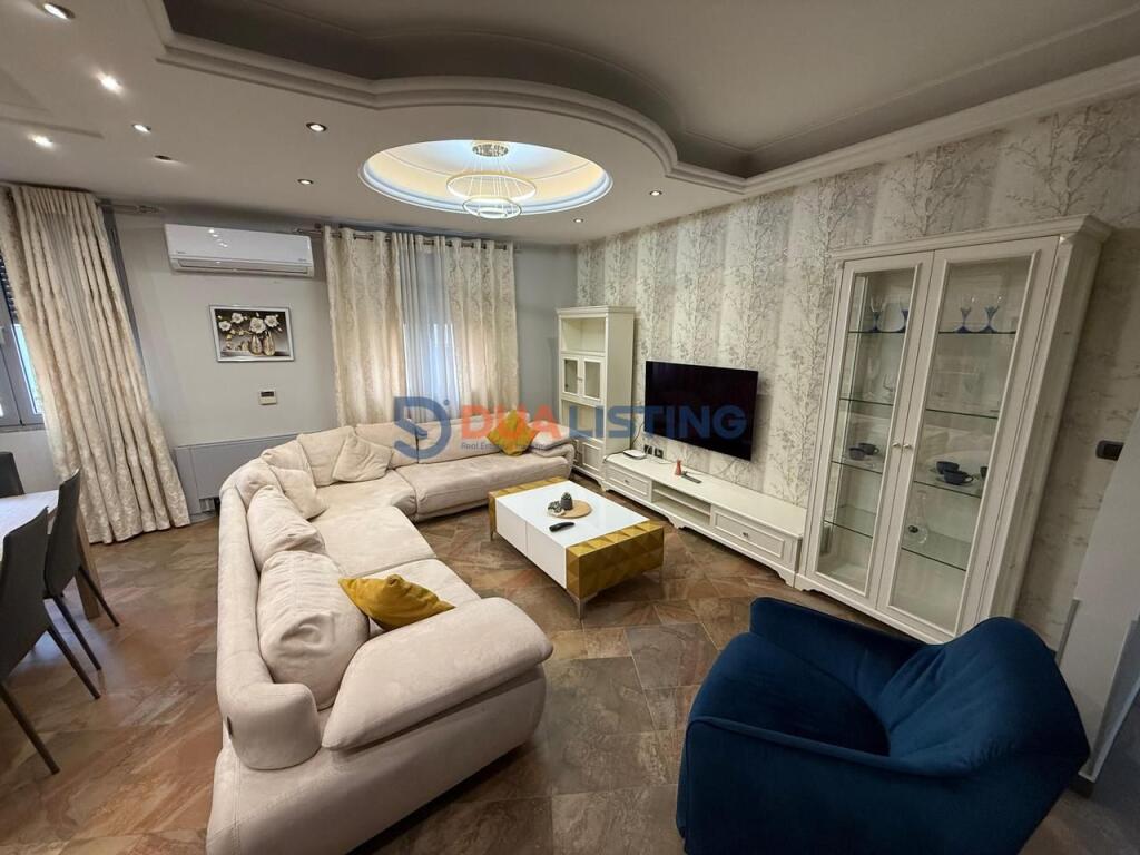 Qira apartament 3+1 me dy poste parkimi 📍Bulevardi Zogu I ‼️