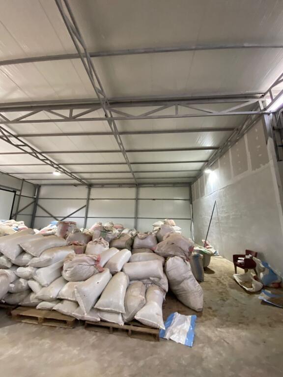 Magazine 500m2 me qera