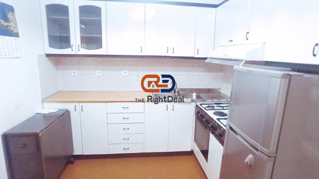 Tek Shallvaret, Shitet Apartament 2+1 Per Zyra!