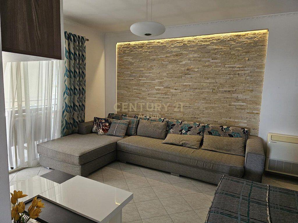 SHITET APARTAMENT 2+1,NE FRESK! 140,000 € Sip. Totale  100m2