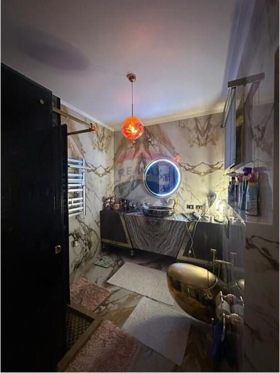 Vendesi in vendita Appartamento 1+1 90 m², 6° piano con ascensore