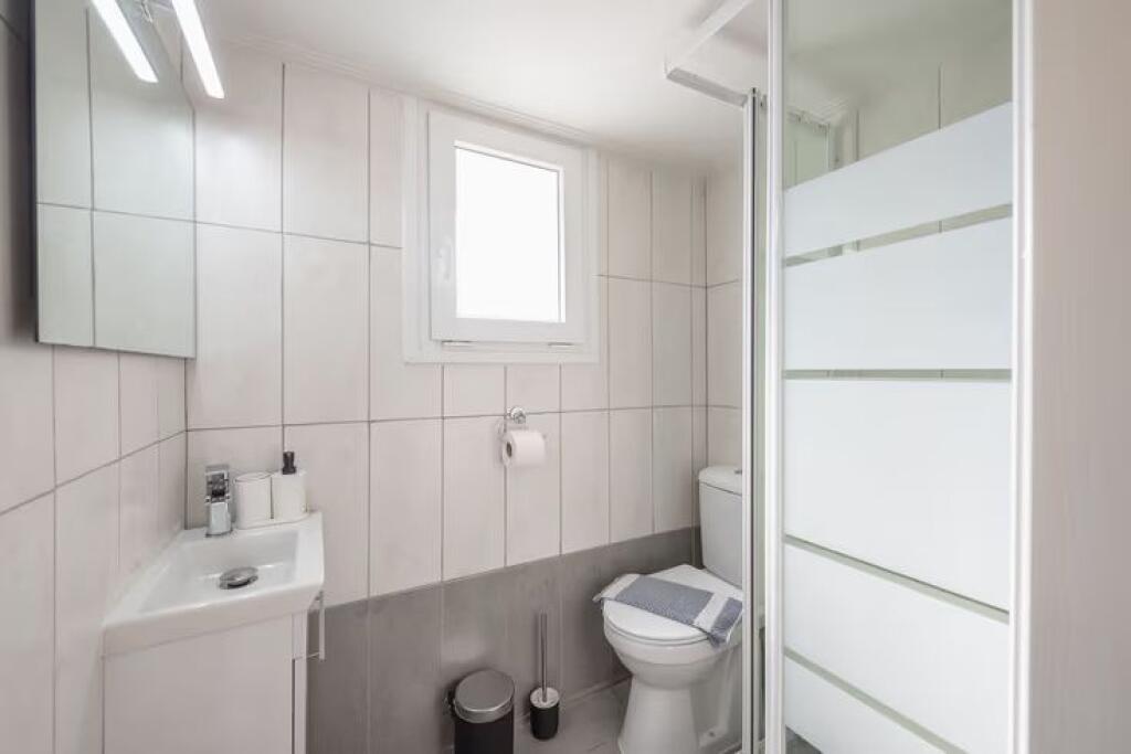 Apartament Me Qera 2+1 tek Medreseja (ID B221379) Tirane