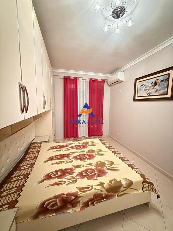 SI AFFITTA APPARTAMENTO 2+1+BALCONE+DEPOSITO A UNAZA E RE 550 EURO