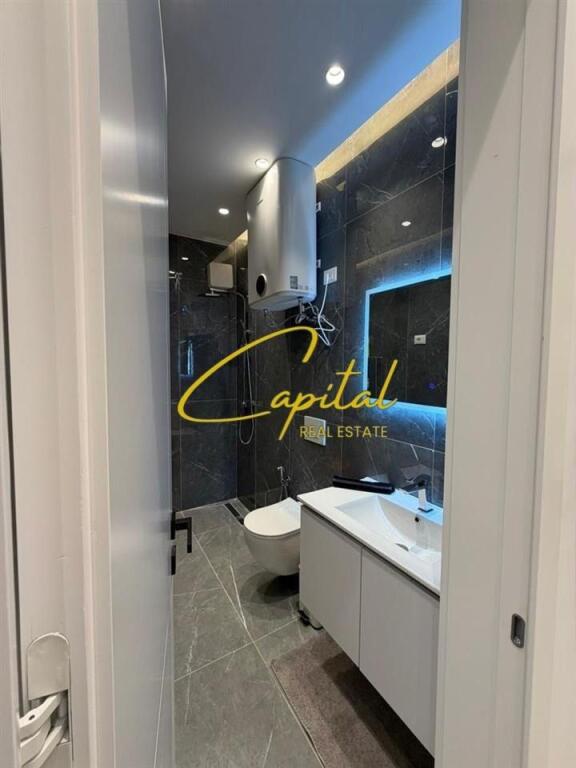 APARTAMENT ME QERA 1+1 ZOGU I ZI 73.000 LEKE