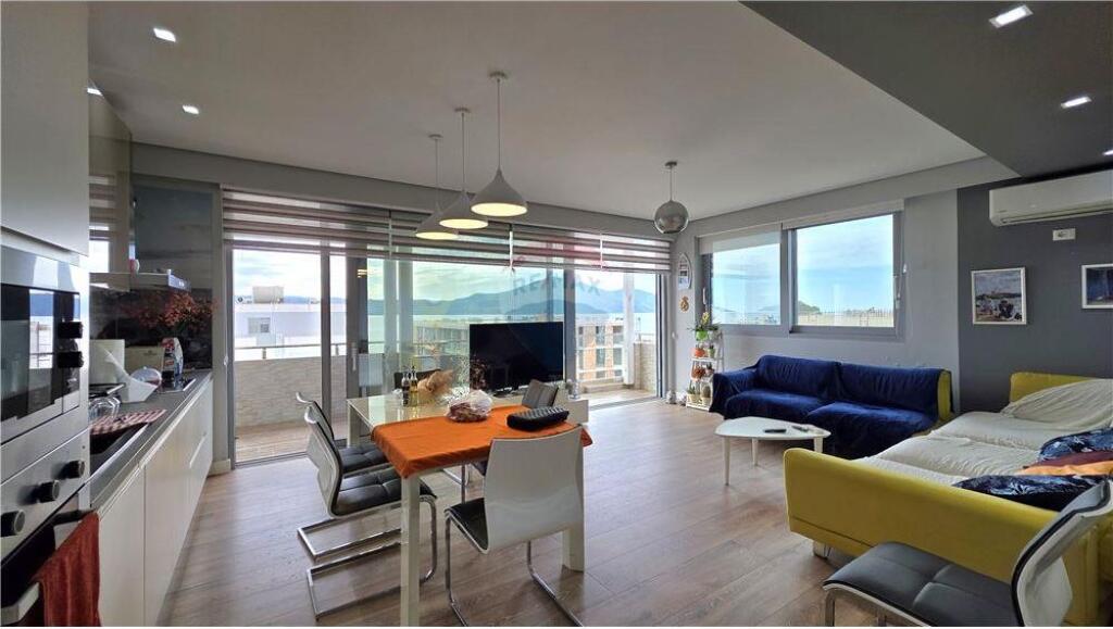 Super Apartament 2+1 në Shitje