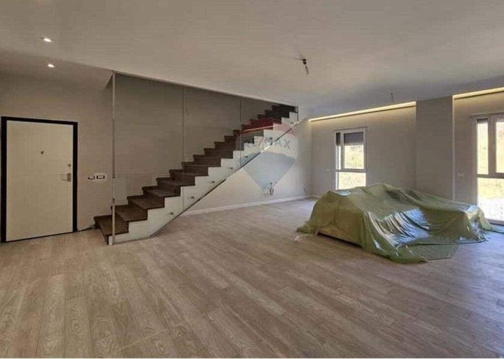 Penthouse 2+1+2 me Verande Private ne TEG